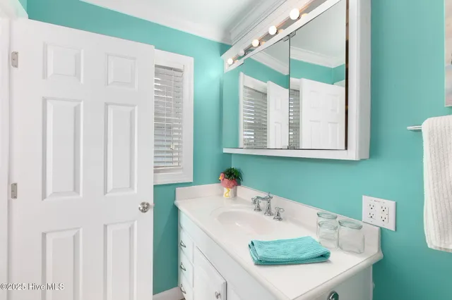 $2,400,000 | 1606 Ocean Drive, Emerald Isle, NC 28594