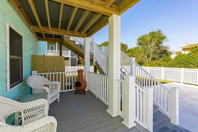 $2,400,000 | 1606 Ocean Drive, Emerald Isle, NC 28594