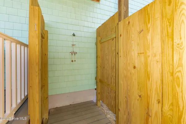 $2,400,000 | 1606 Ocean Drive, Emerald Isle, NC 28594