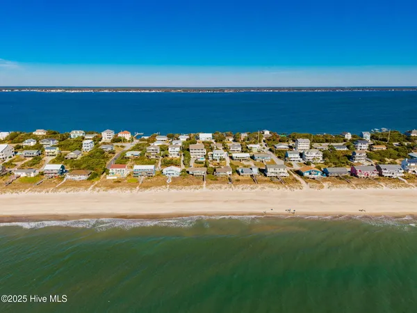 $2,400,000 | 1606 Ocean Drive, Emerald Isle, NC 28594