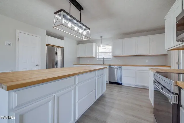 $1,950 | 4113 East Englewood Boulevard, Unit 3, Johnson City, TN 37601