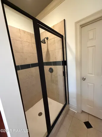 $2,300 | 103 Lakeshore Drive, Youngsville, LA 70592