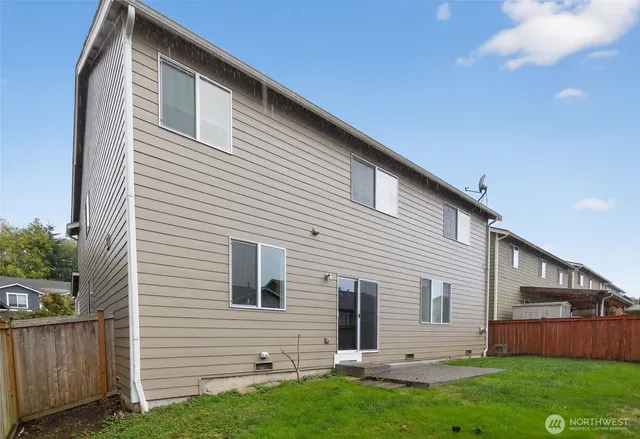 a front view of house with yard