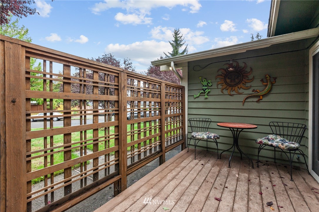 2009 Dayton Court Southeast Renton, WA 98055 - Photo 12 of 34 Gallery Image 12