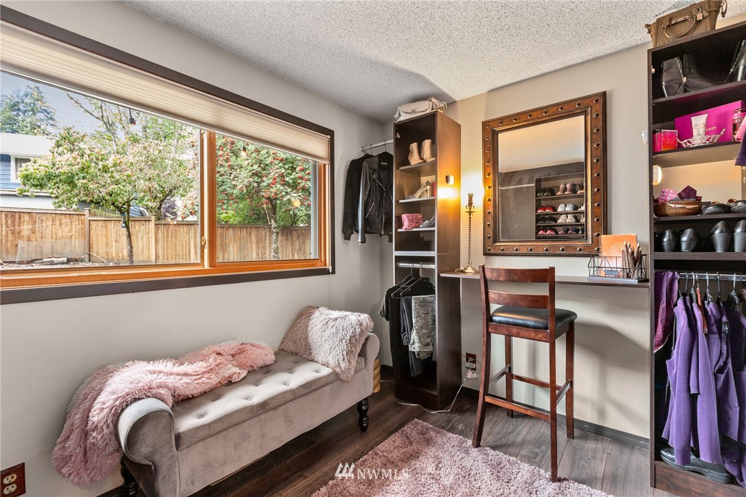 2009 Dayton Court Southeast Renton, WA 98055 - Photo 19 of 34 Gallery Image 19