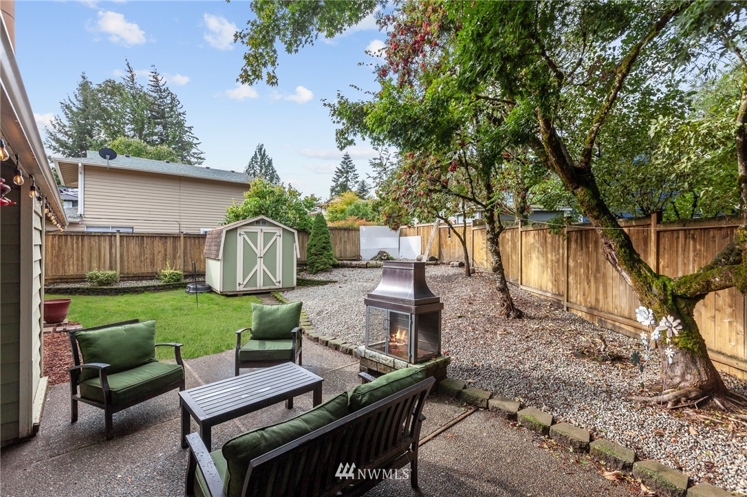 2009 Dayton Court Southeast Renton, WA 98055 - Photo 26 of 34 Gallery Image 26