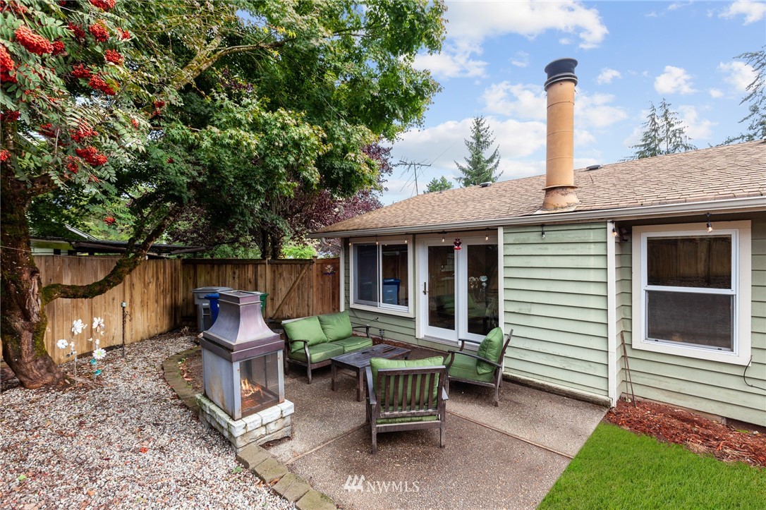 2009 Dayton Court Southeast Renton, WA 98055 - Photo 31 of 34 Gallery Image 31