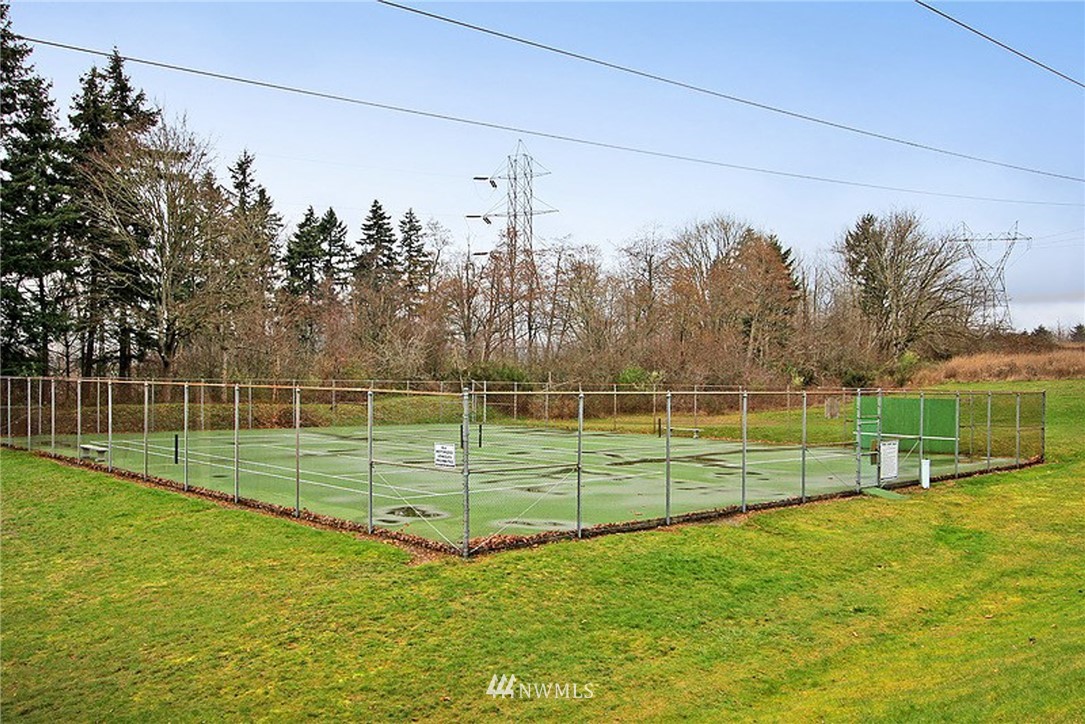 2009 Dayton Court Southeast Renton, WA 98055 - Photo 33 of 34 Gallery Image 33