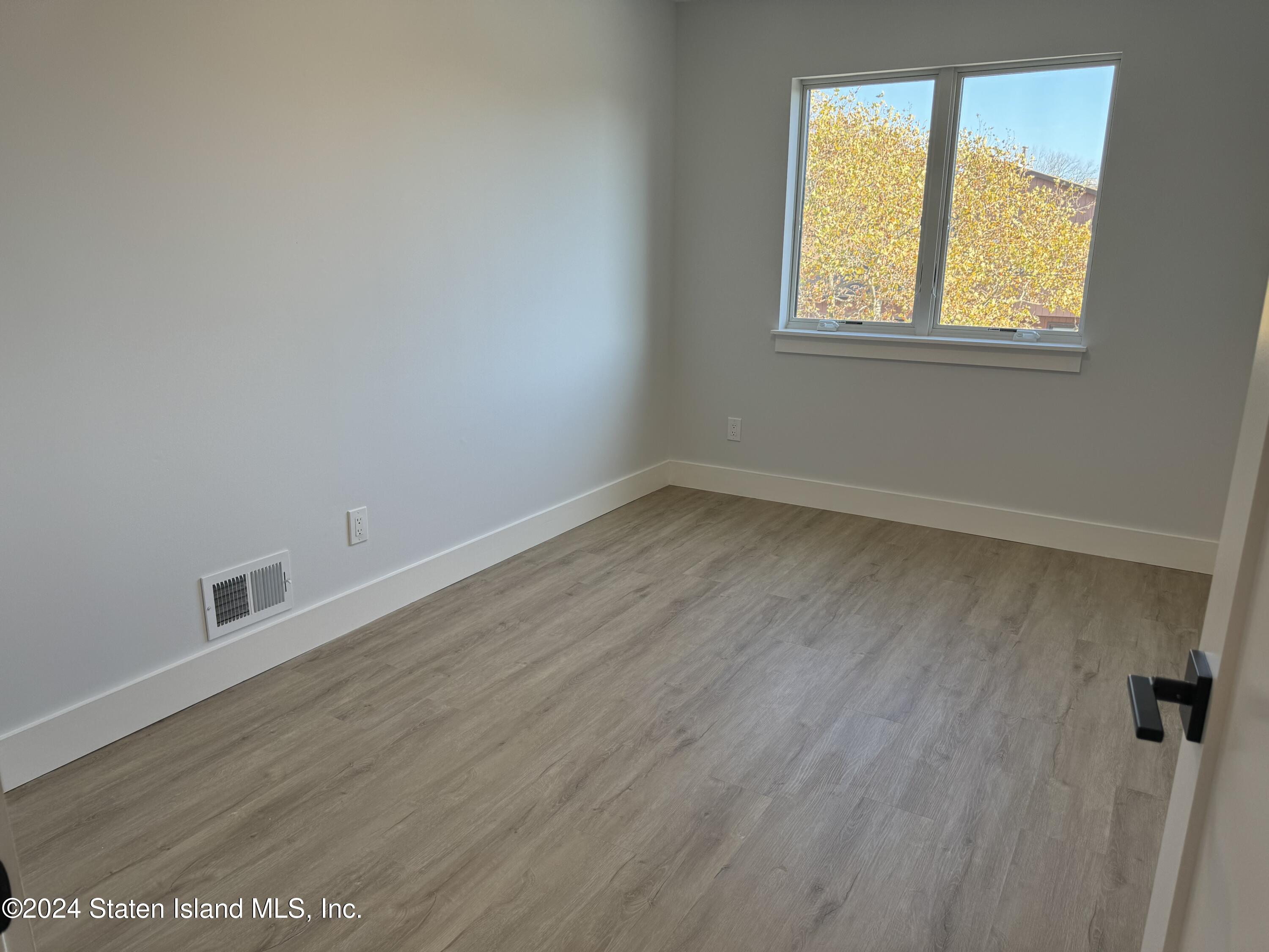 10 Alan Loop Staten Island, NY 10304 - Photo 18 of 22 IMG_2090