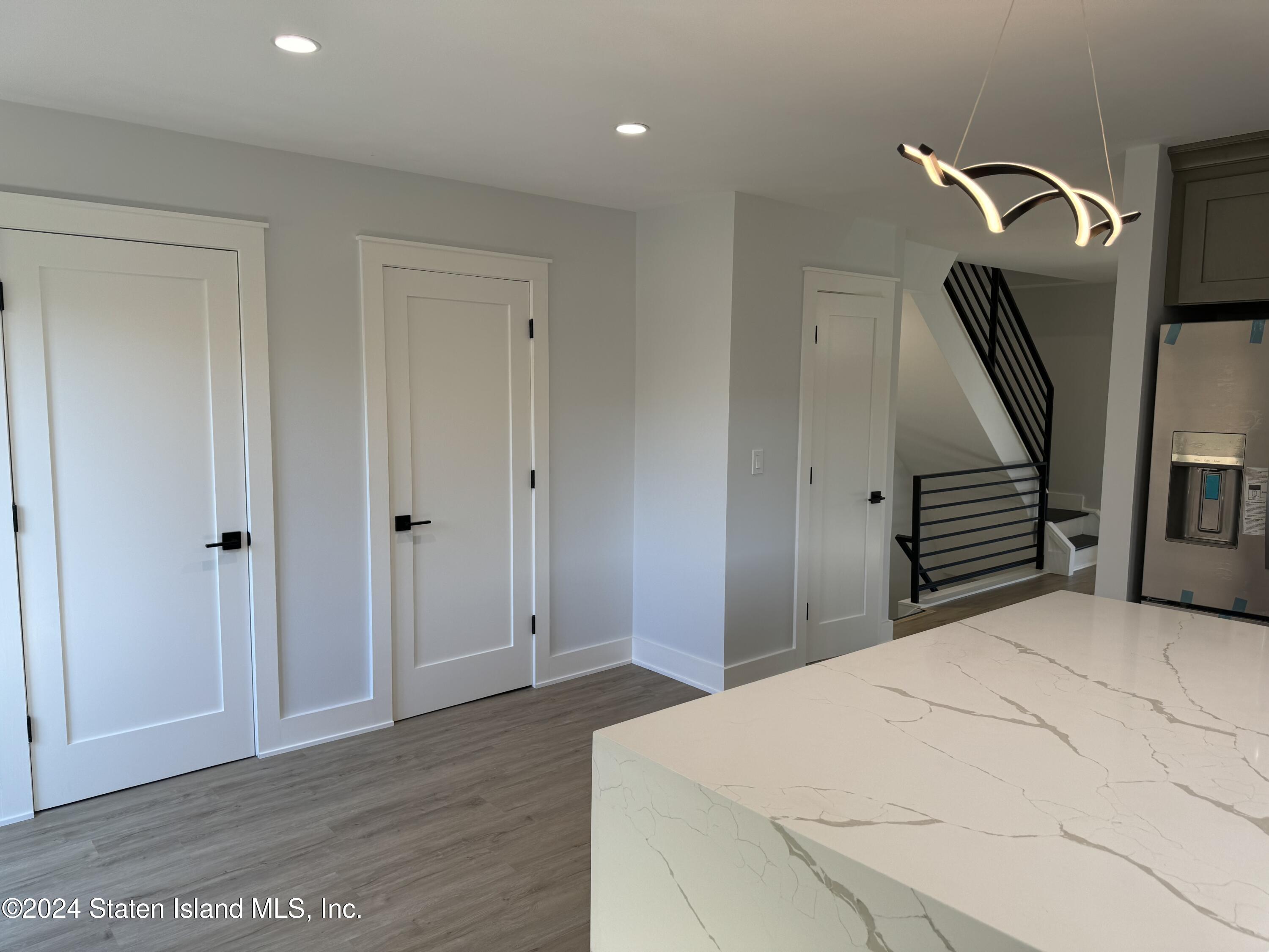 10 Alan Loop Staten Island, NY 10304 - Photo 7 of 22 IMG_2069