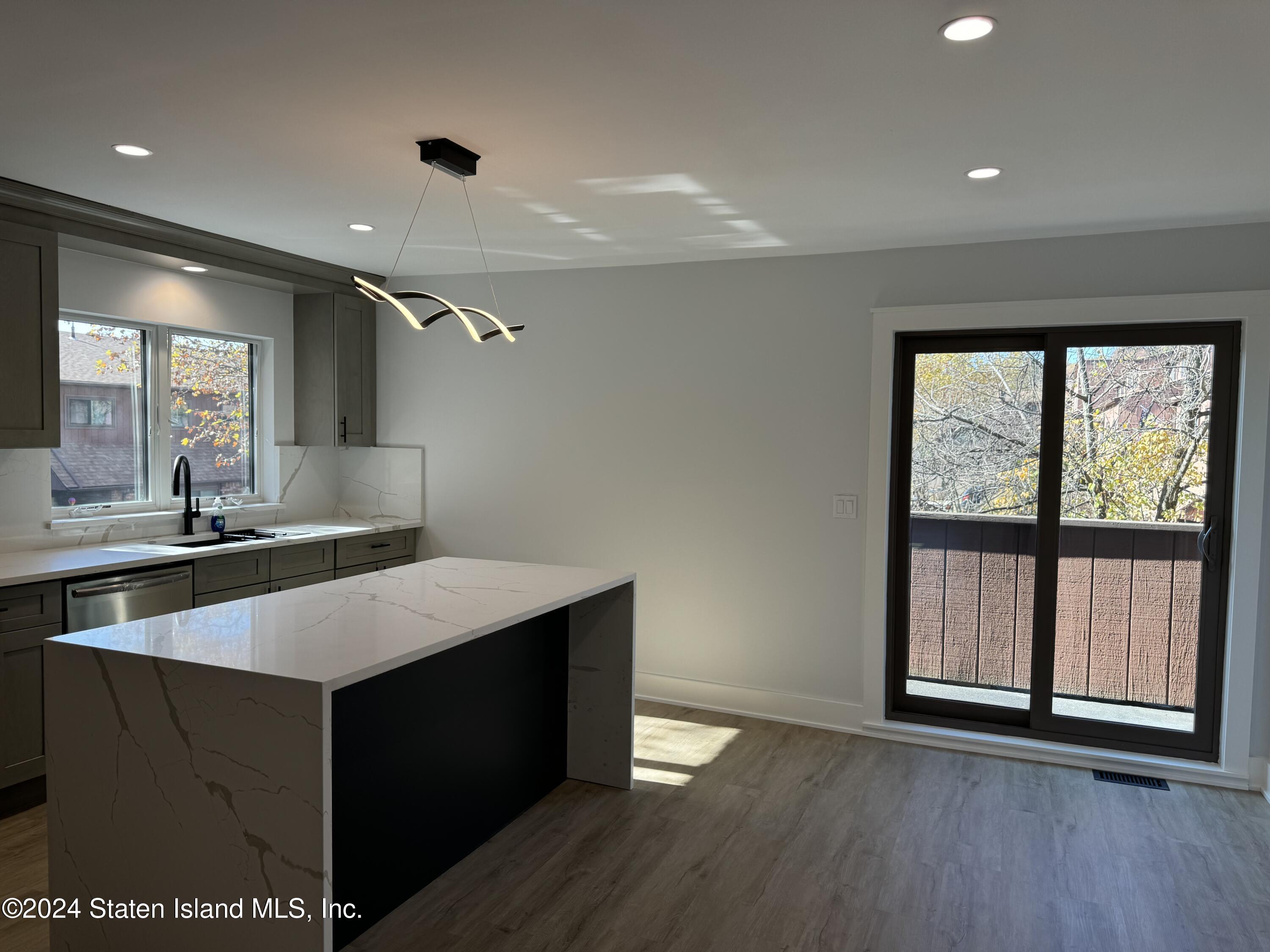 10 Alan Loop Staten Island, NY 10304 - Photo 8 of 22 IMG_2070