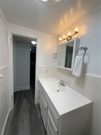 $1,795 | 2121 Northeast 42nd Court, Unit 103C, Lighthouse Point, FL 33064