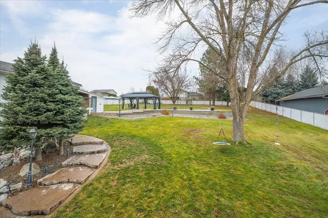 $899,000 | 513 East Silver Pines Court, Colbert, WA 99005