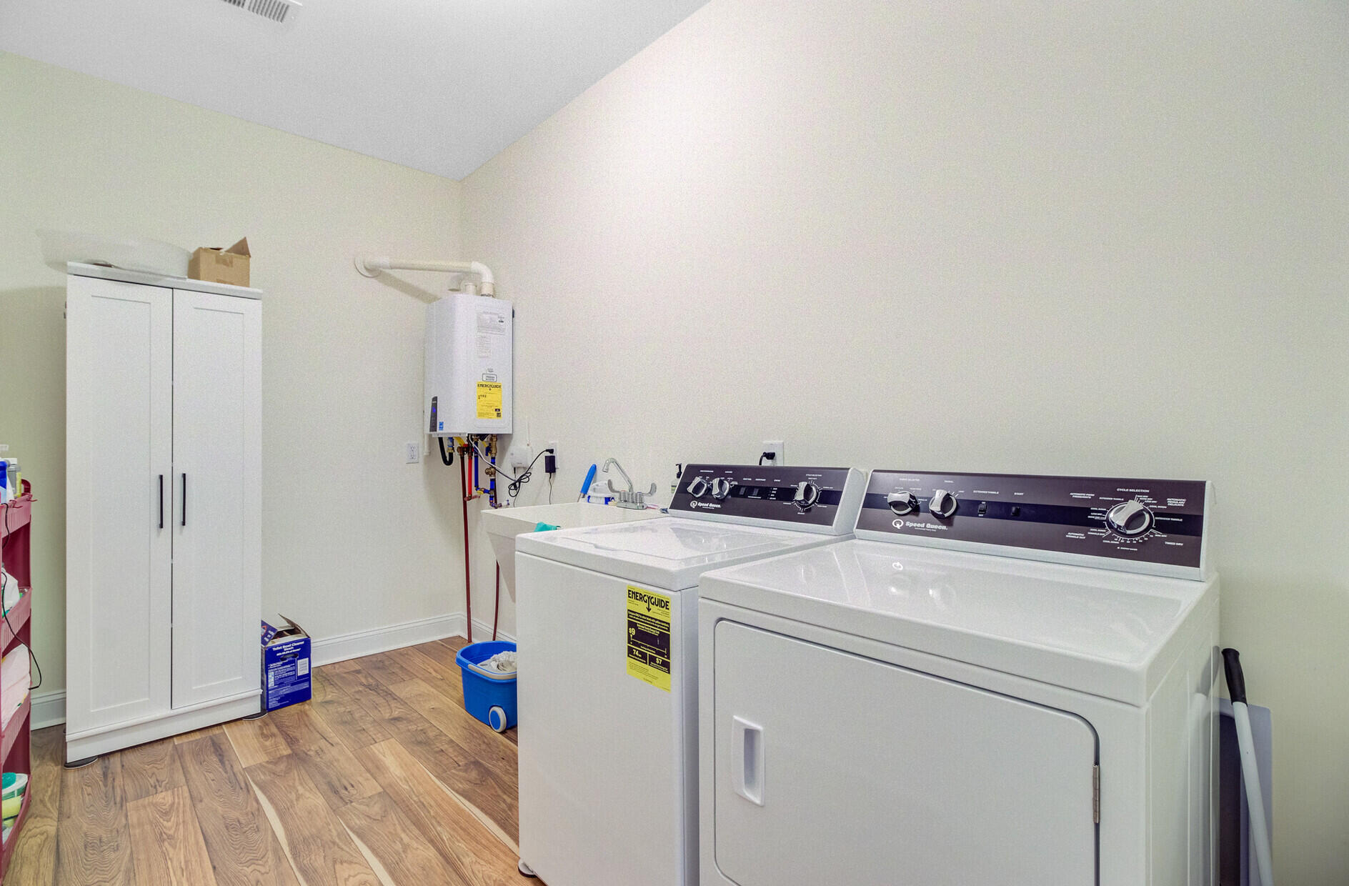708 Tierra Loop Summerville, SC 29483 - Photo 19 of 48 Large Laundry Room