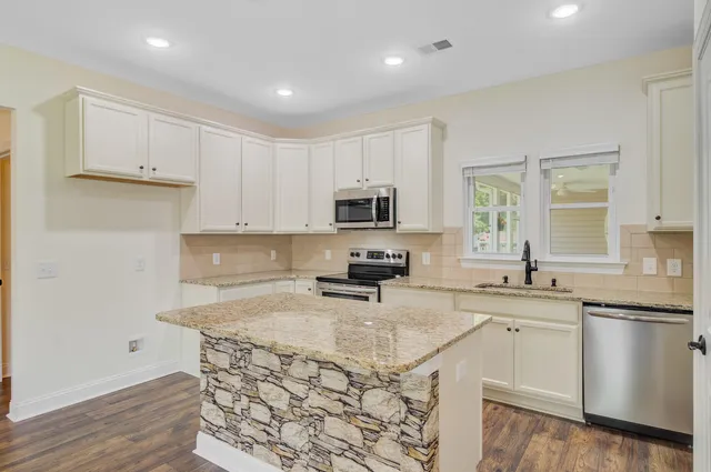 $859,900 | 708 Tierra Loop, Summerville, SC 29483