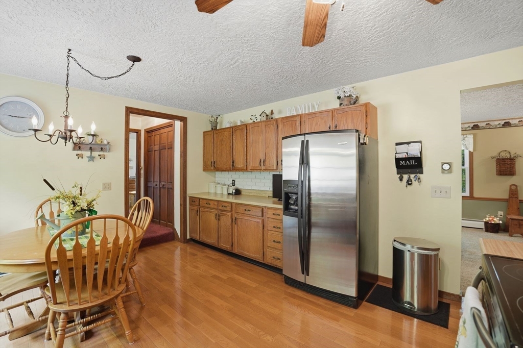 180 Oxford Road Charlton, MA 01507 - Photo 21 of 42