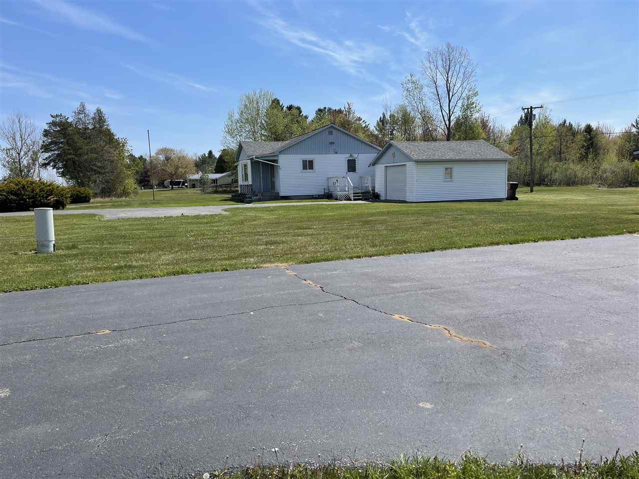 3831 Worth Road Pinconning, MI 48650 - Photo 33 of 36 1887473-33.JPG