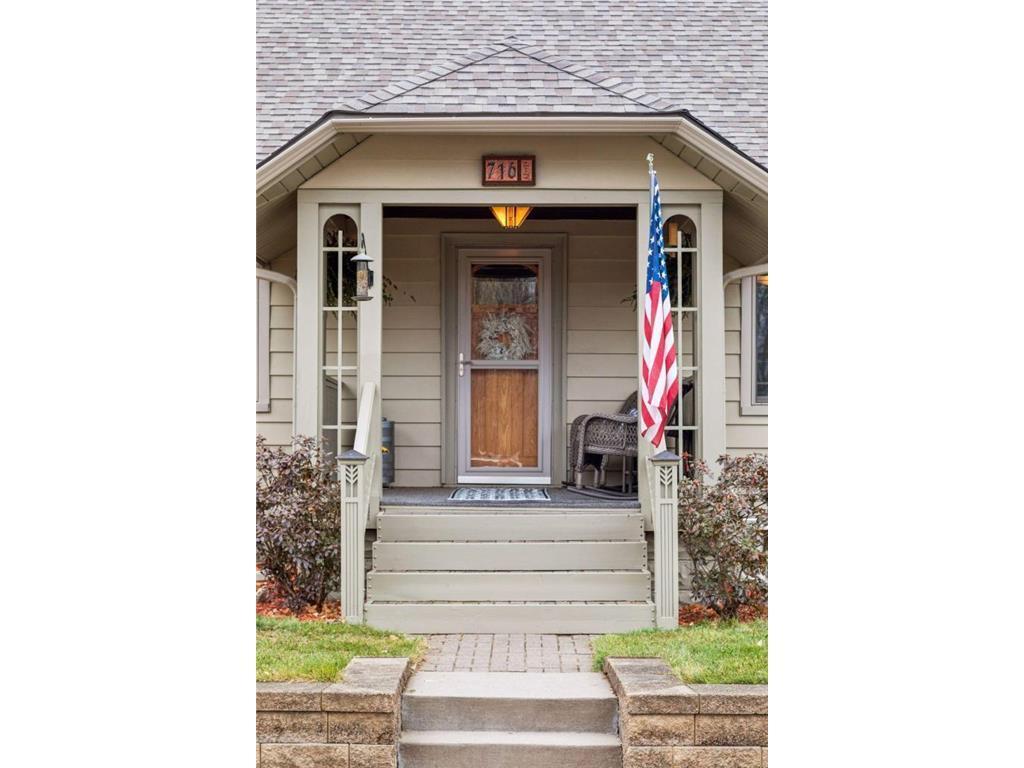 716 Roderick Street Eau Claire, WI 54701 - Photo 5 of 35