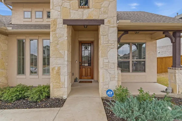 $484,990 | 425 Foxbrook Way, Cibolo, TX 78108