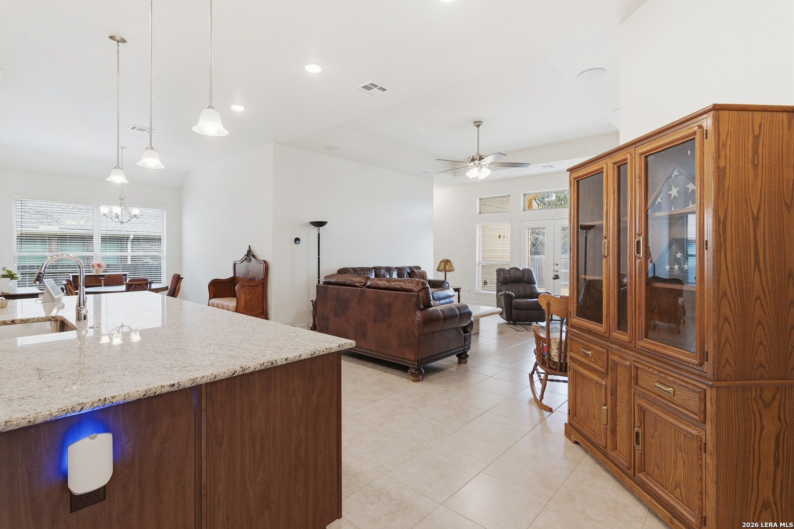 425 Foxbrook Way Cibolo, TX 78108 - Photo 10 of 49