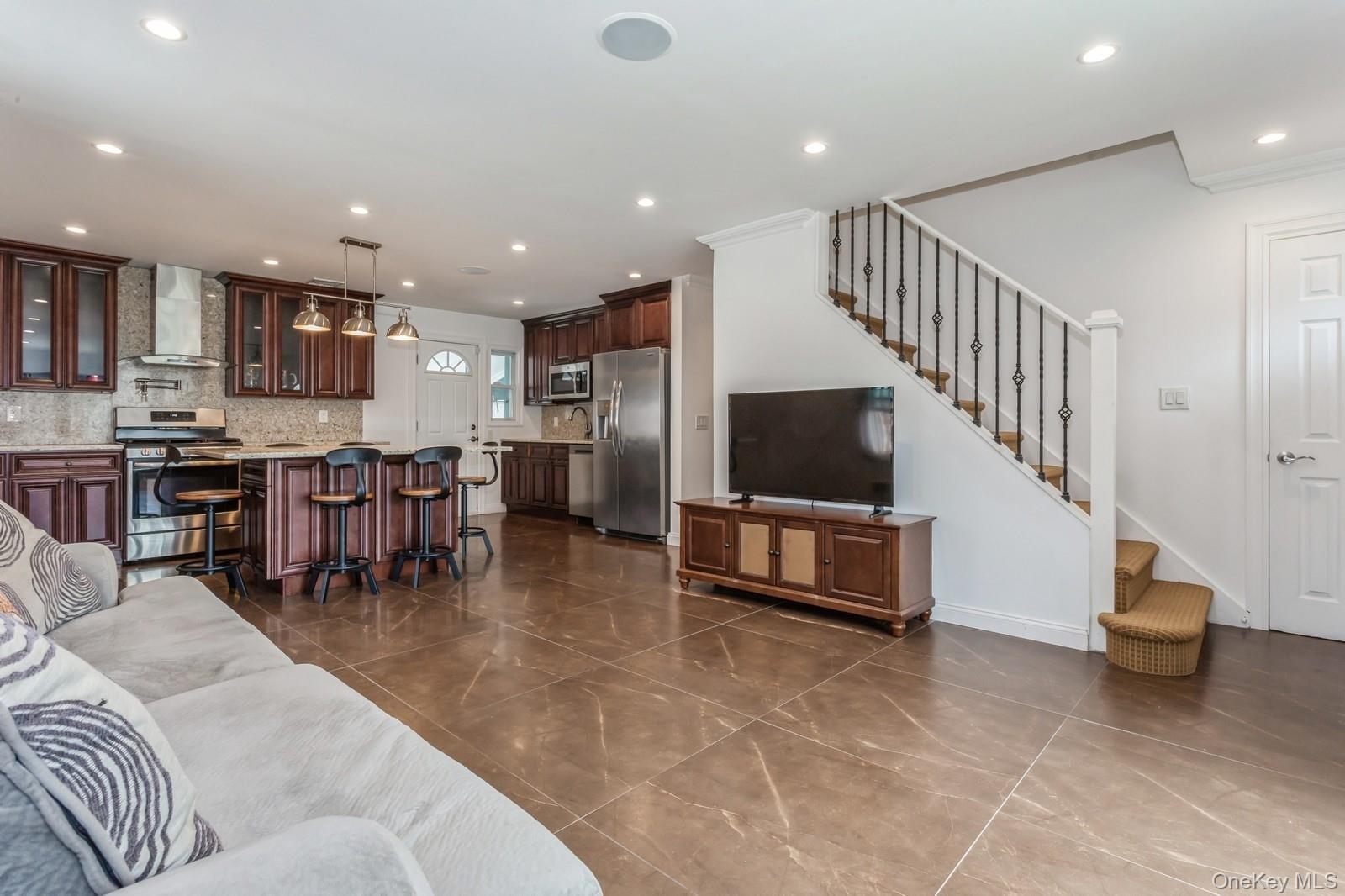 562 Bernice Road Franklin Square, NY 11010 - Photo 11 of 36