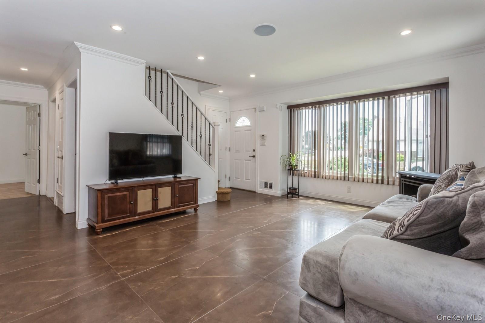 562 Bernice Road Franklin Square, NY 11010 - Photo 13 of 36