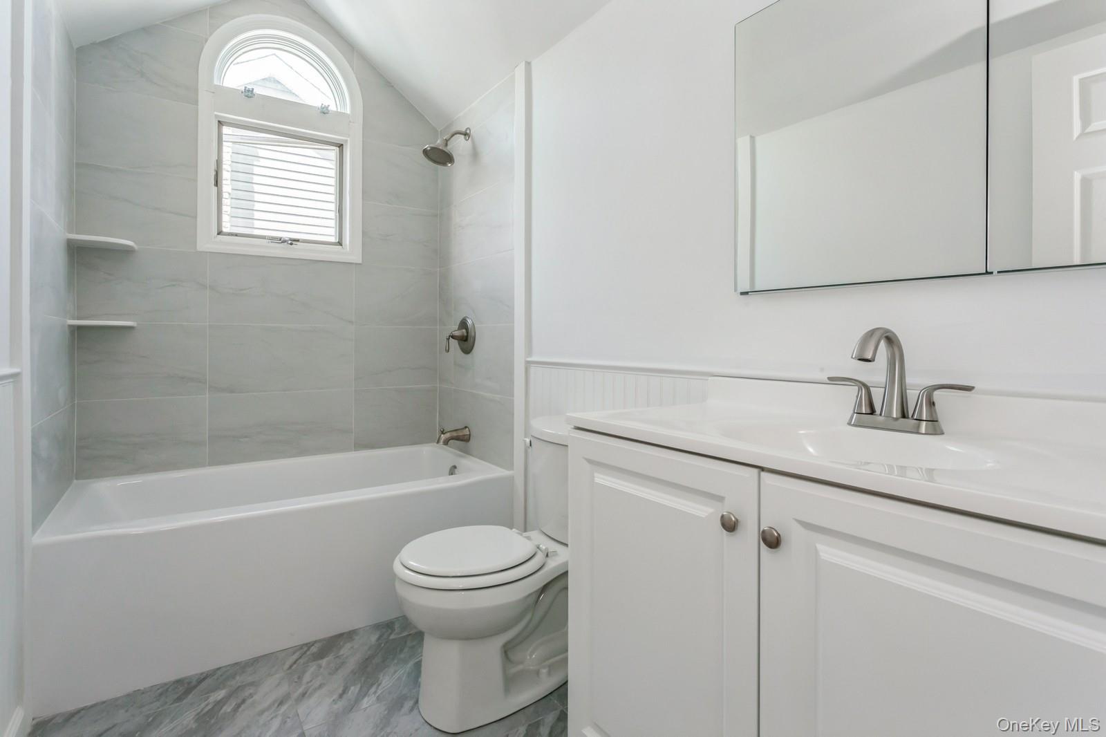 562 Bernice Road Franklin Square, NY 11010 - Photo 20 of 36