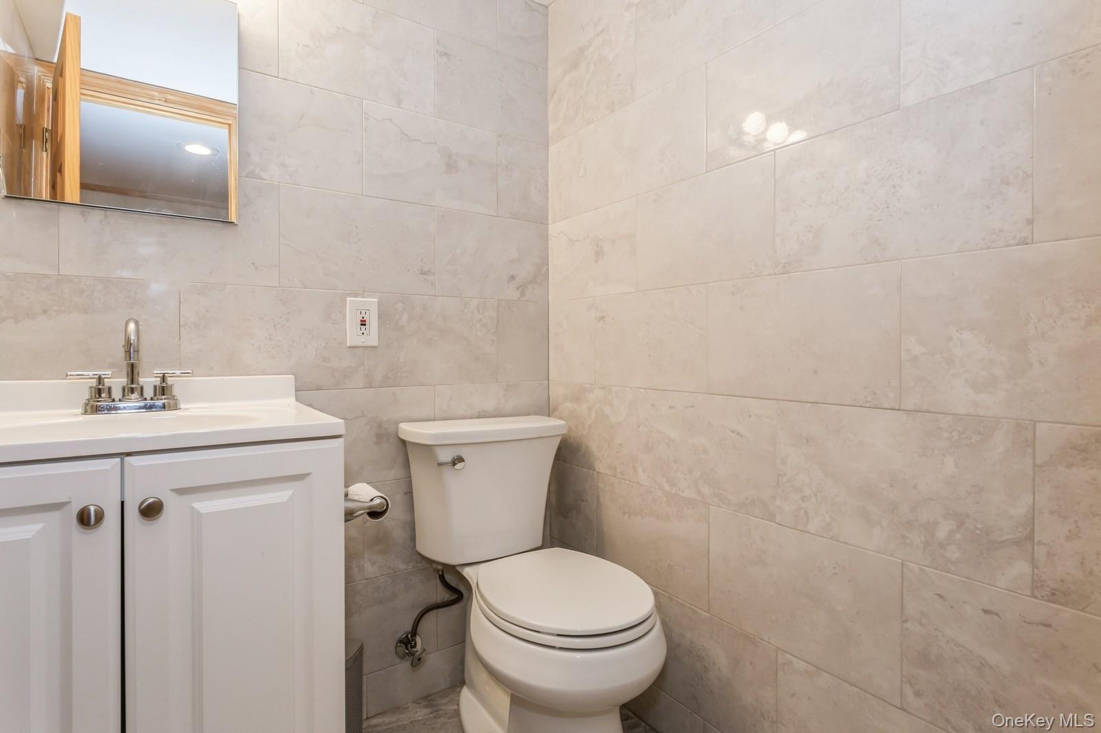 562 Bernice Road Franklin Square, NY 11010 - Photo 26 of 36