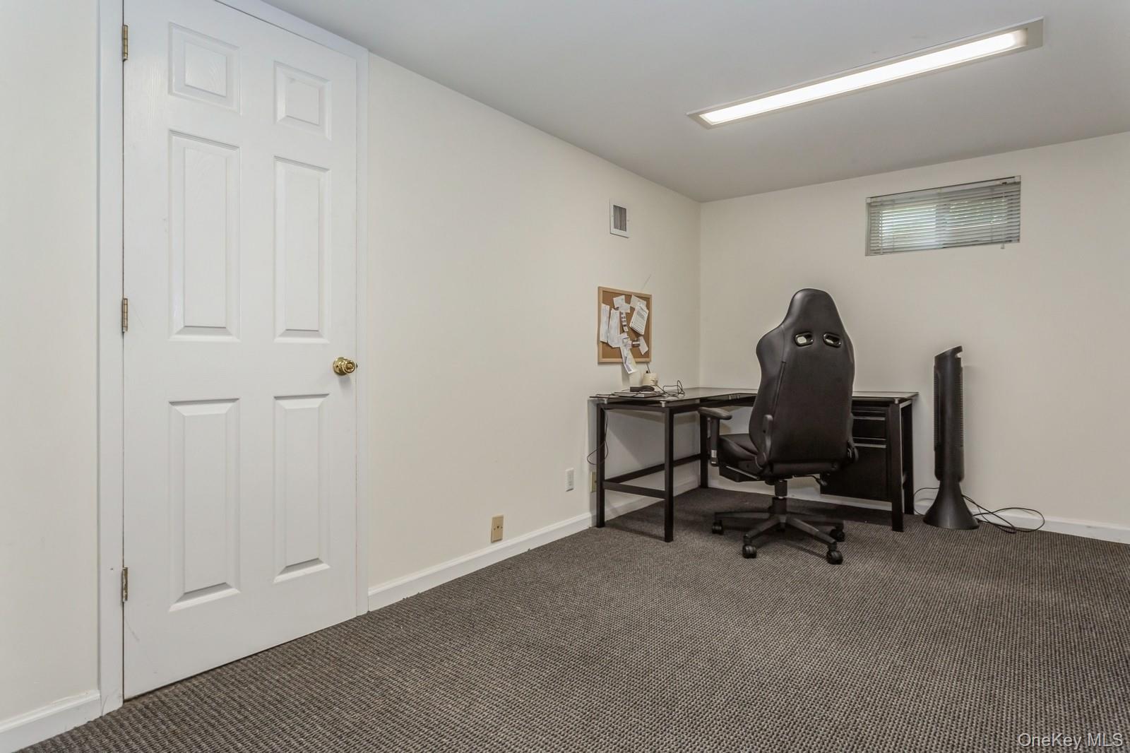 562 Bernice Road Franklin Square, NY 11010 - Photo 28 of 36