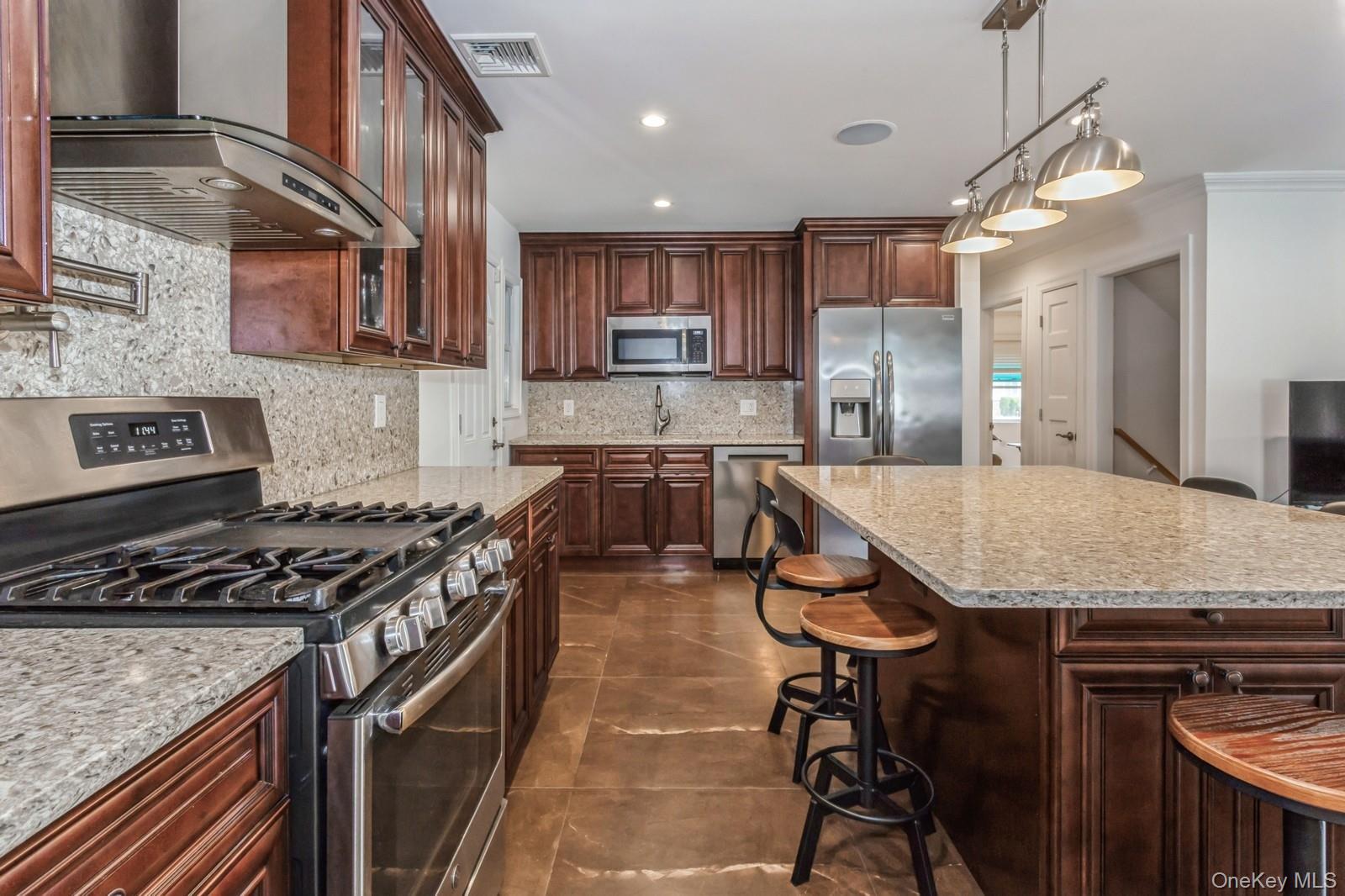 562 Bernice Road Franklin Square, NY 11010 - Photo 9 of 36