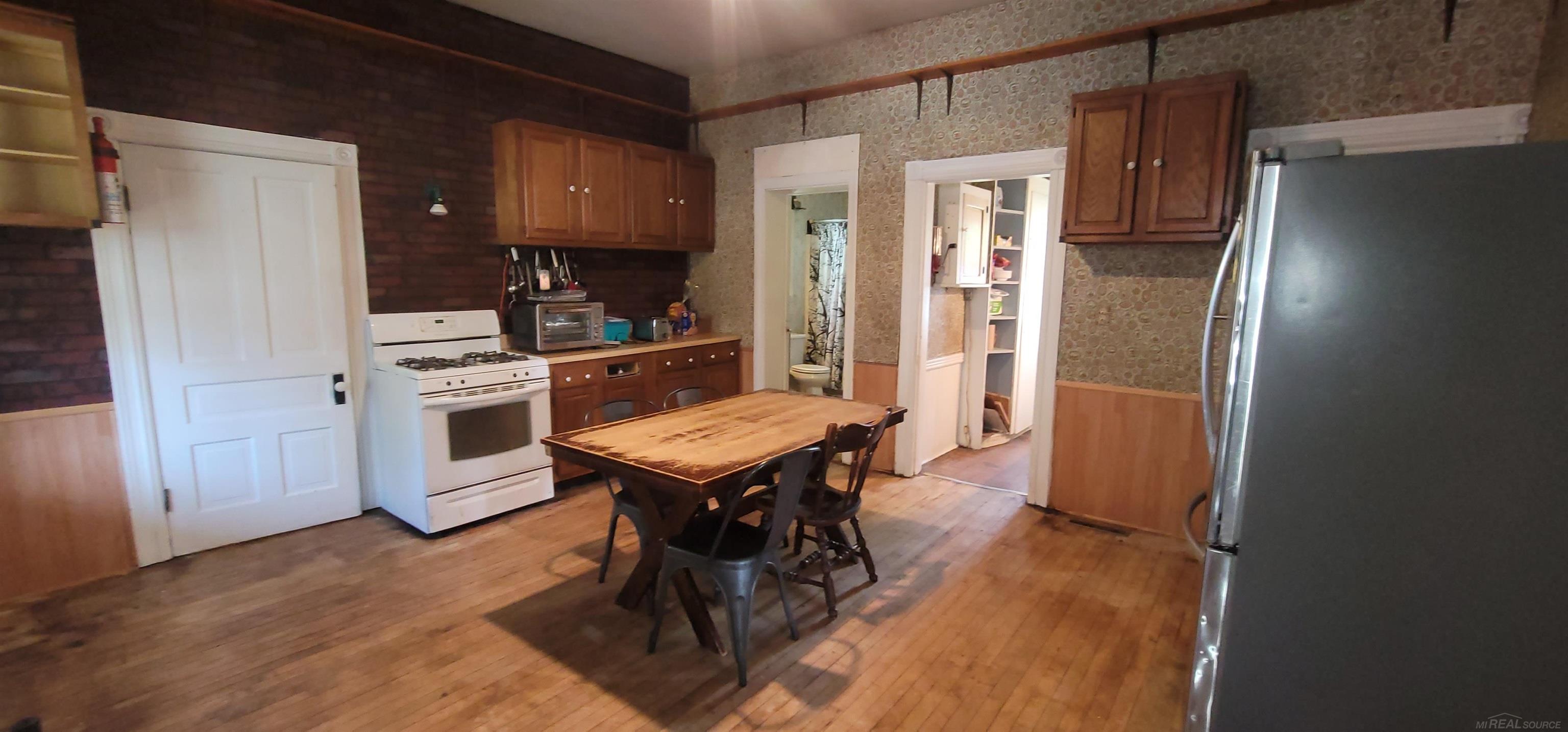 32045 Schoenherr Road Warren, MI 48088 - Photo 28 of 45