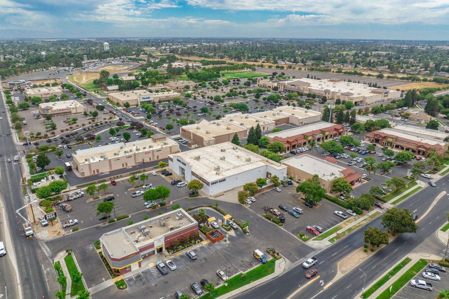 2370 Jonathan Way Madera, CA 93637 - Photo 40 of 41 an aerial view of city parking and river