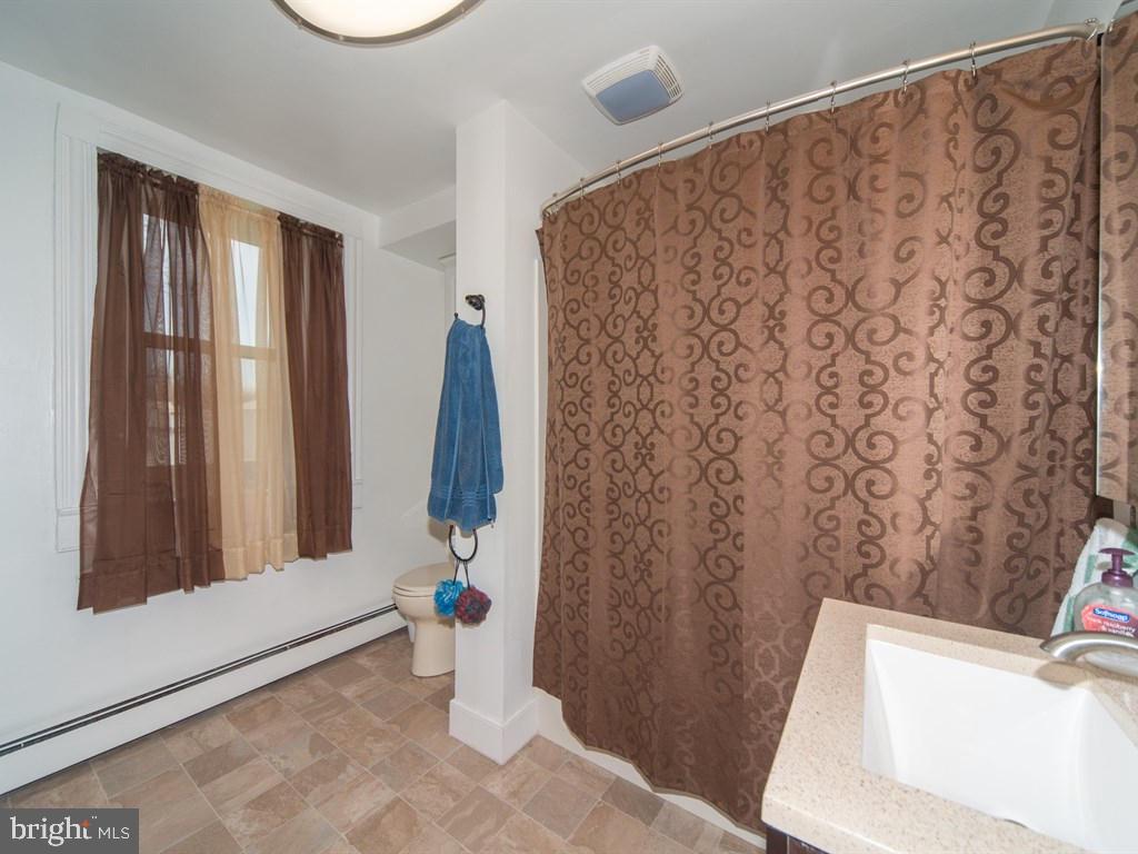 2214 Lebanon Road Manheim, PA 17545 - Photo 14 of 33