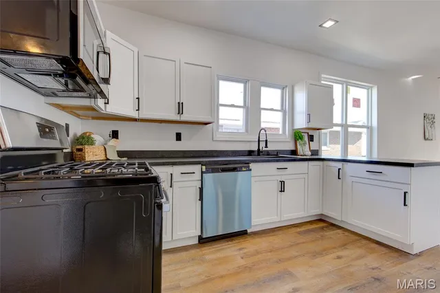 $159,999 | 41 West Penning Avenue, Wood River, IL 62095