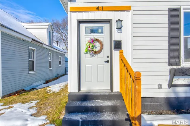 $159,999 | 41 West Penning Avenue, Wood River, IL 62095