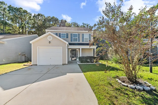 $320,000 | 421 Savannah River Drive, Summerville, SC 29485