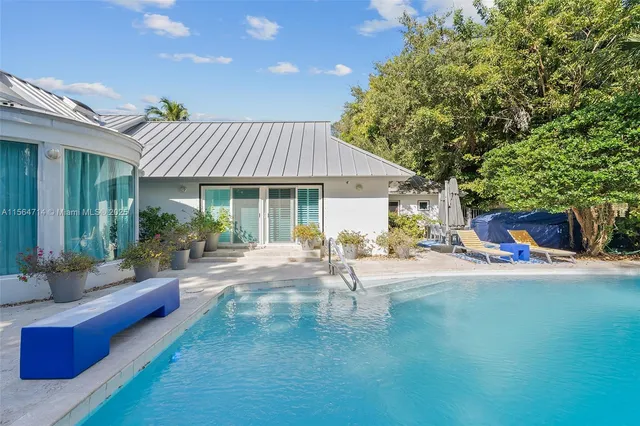 $3,300,000 | 3950 Hardie Avenue, Coconut Grove, FL 33133