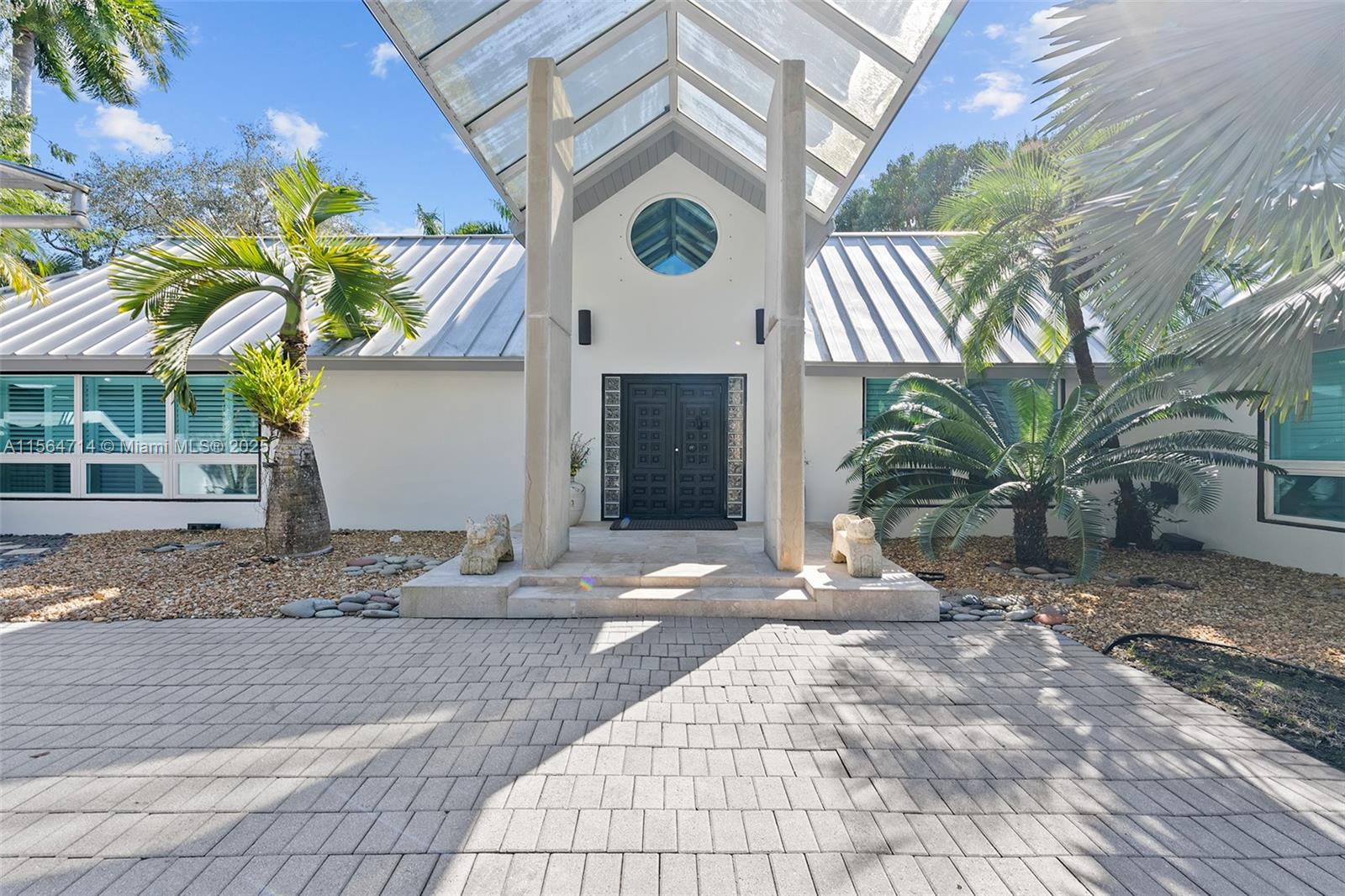 3950 Hardie Avenue Coconut Grove, FL 33133 - Photo 3 of 24