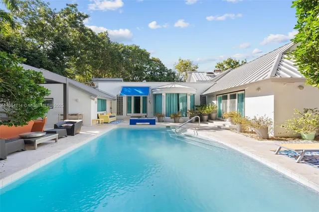 $3,300,000 | 3950 Hardie Avenue, Coconut Grove, FL 33133