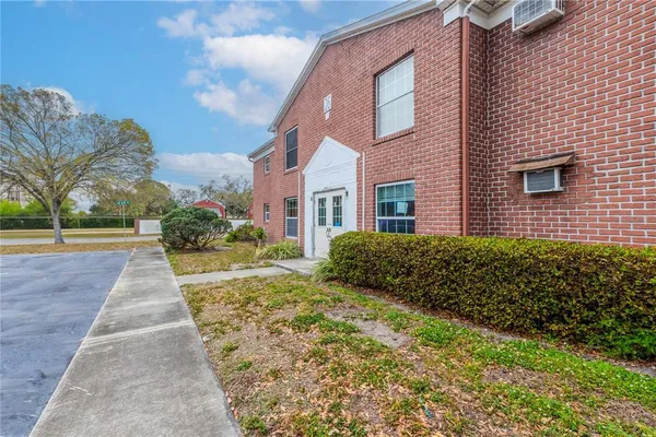 $1,200 | 8340 12th Street North, Unit A, St. Petersburg, FL 33702