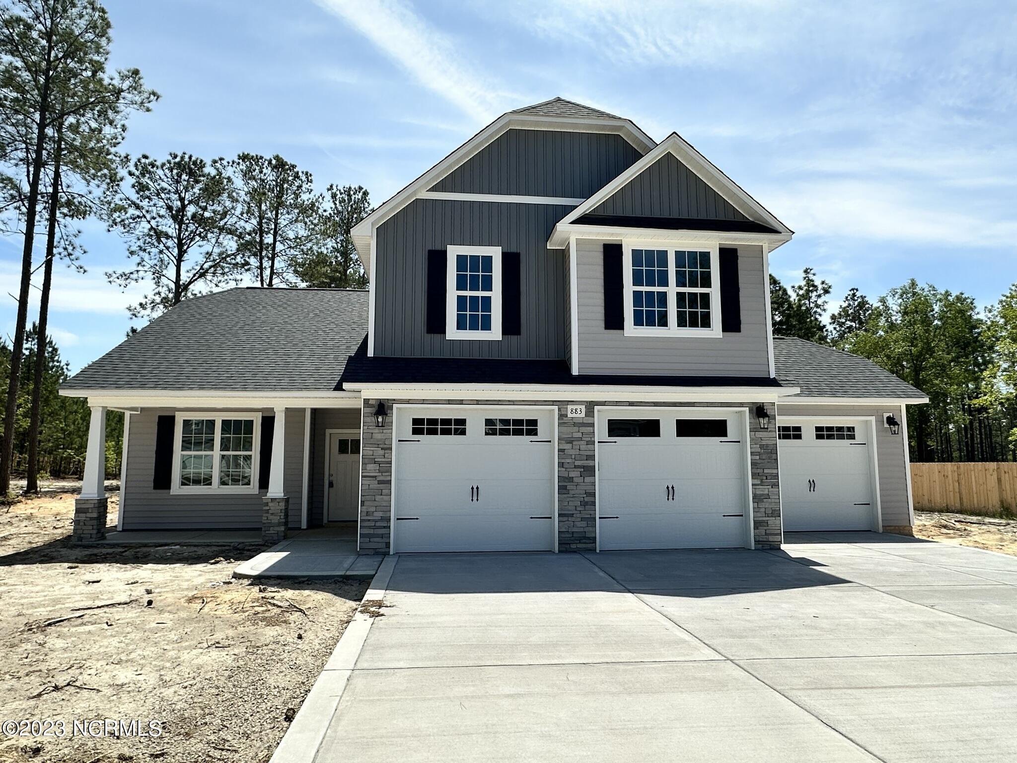 883 Winds Way Aberdeen, NC 28315 - Photo 3 of 51 IMG_1205