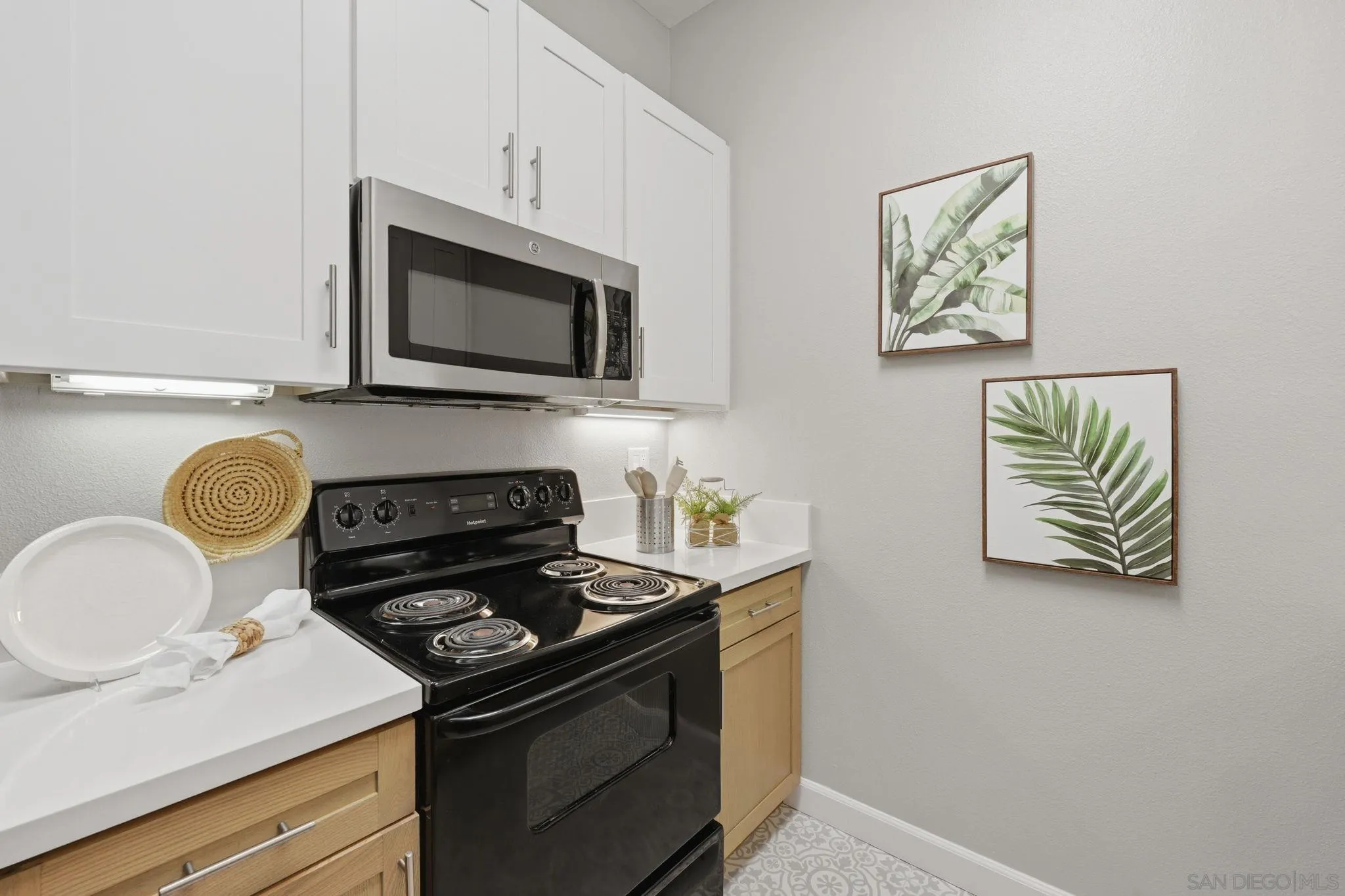8320 Regents Road, Unit 1I San Diego, CA 92122 - Photo 11 of 37 Kitchen