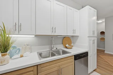 $625,000 | 8320 Regents Road, Unit 1I, San Diego, CA 92122