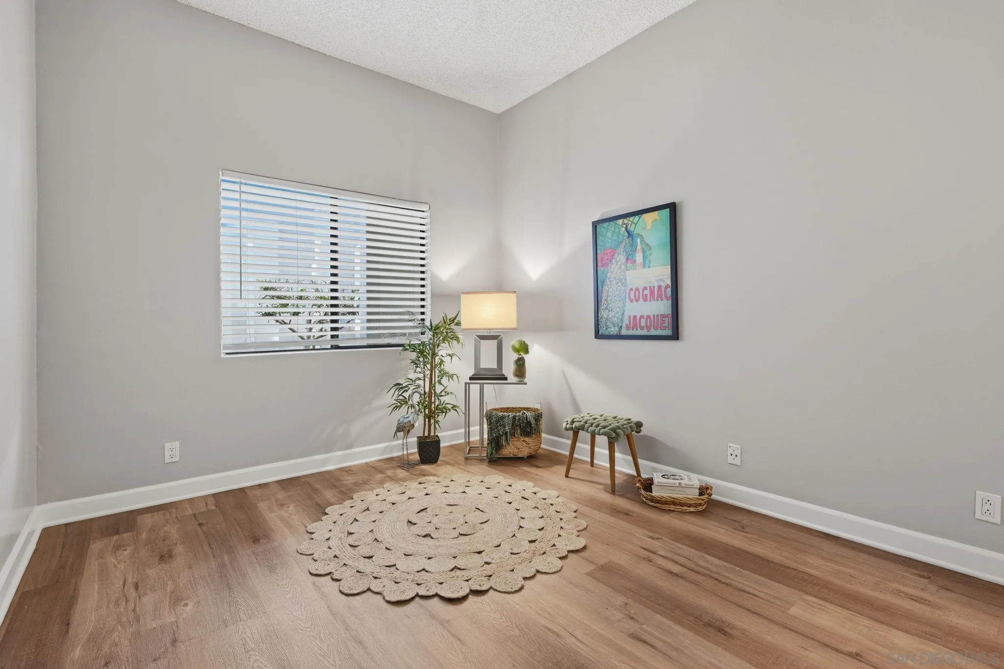 8320 Regents Road, Unit 1I San Diego, CA 92122 - Photo 14 of 37 Primary Bedroom