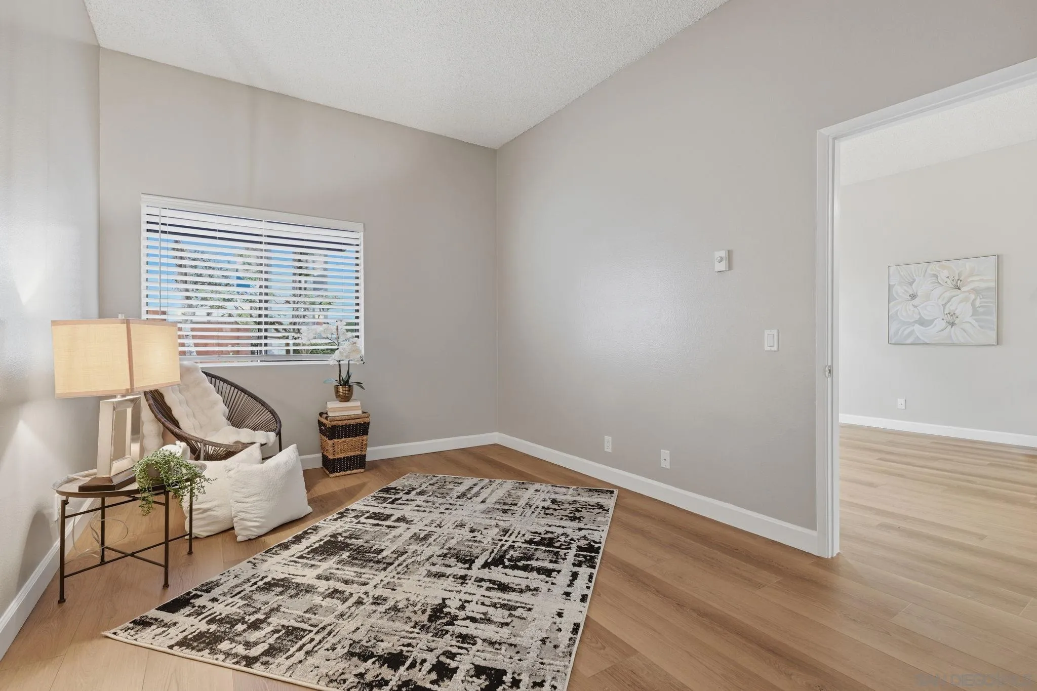 8320 Regents Road, Unit 1I San Diego, CA 92122 - Photo 21 of 37 Primary Bedroom
