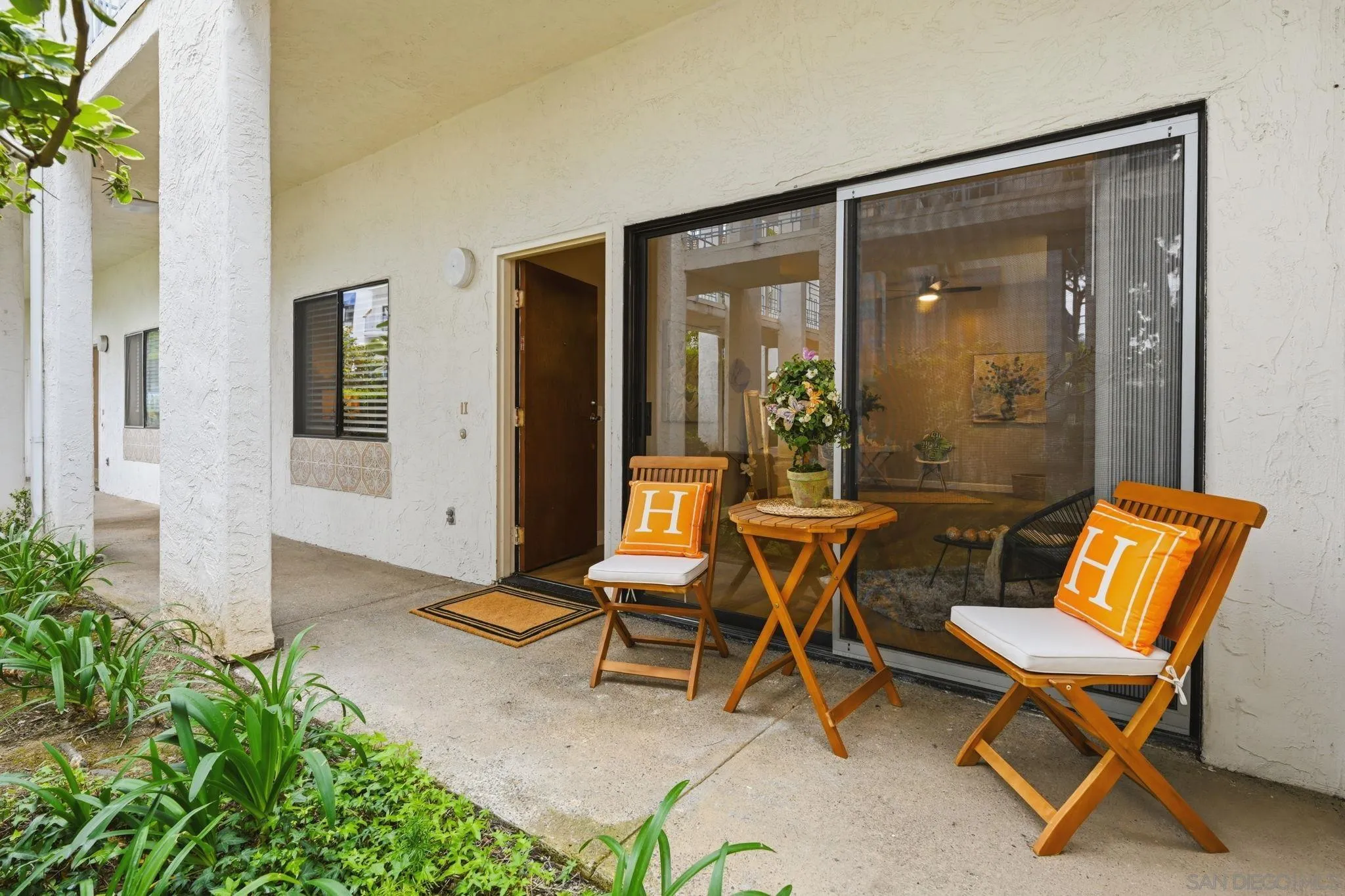8320 Regents Road, Unit 1I San Diego, CA 92122 - Photo 3 of 37 Patio/Deck
