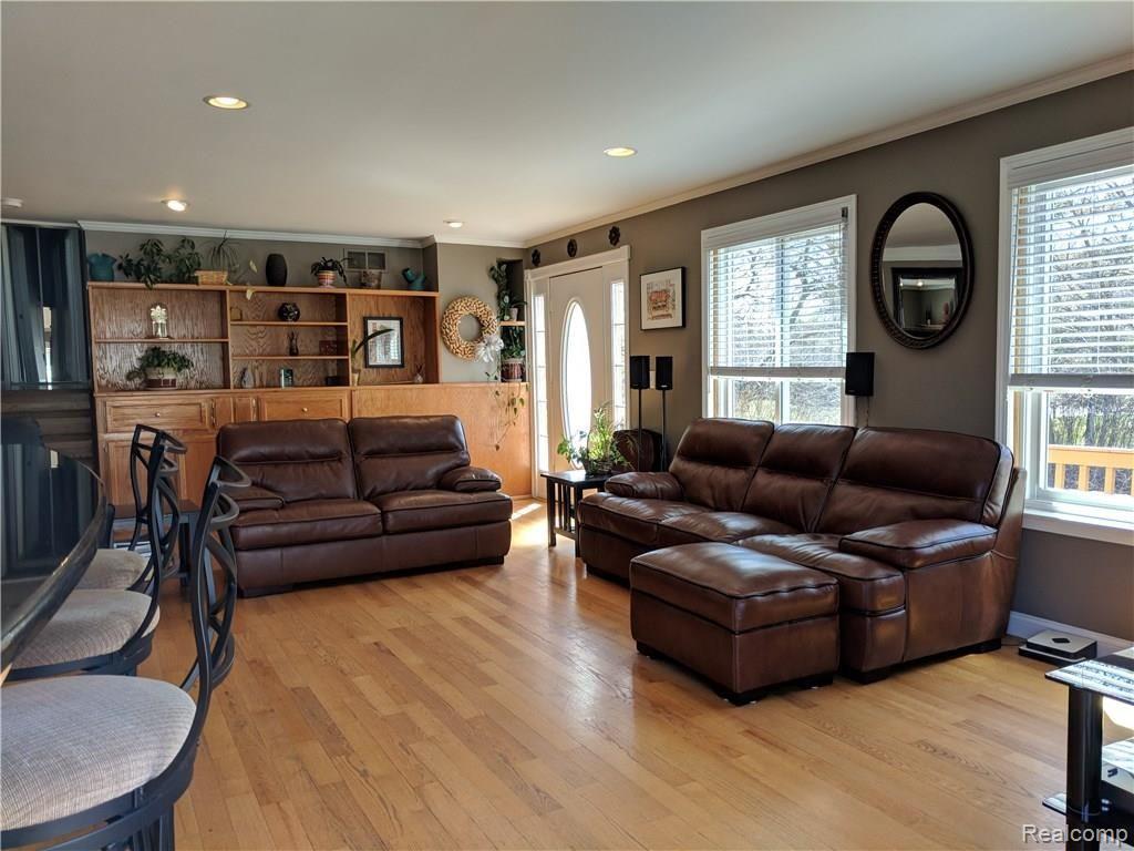 2048 Grace Avenue Rochester, MI 48309 - Photo 6 of 15 IMG_20180422_151542.jpg