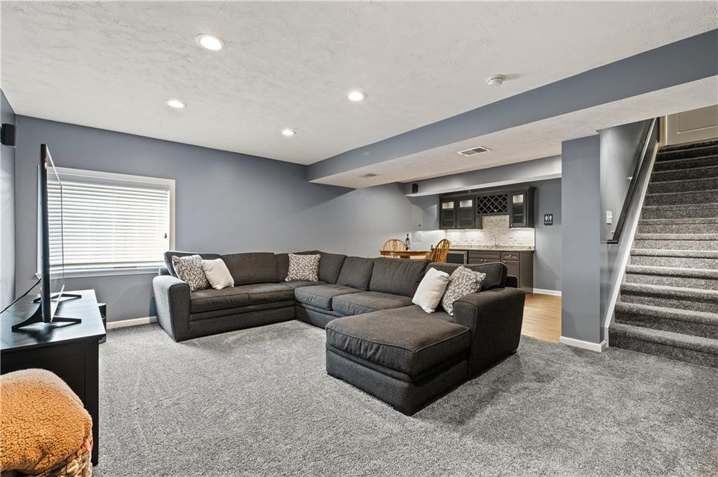 268 Long Ridge Drive Coraopolis, PA 15108 - Photo 19 of 25 Gallery Image 19