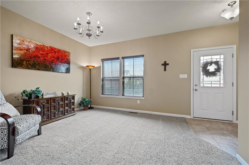 268 Long Ridge Drive Coraopolis, PA 15108 - Photo 2 of 25 Gallery Image 2