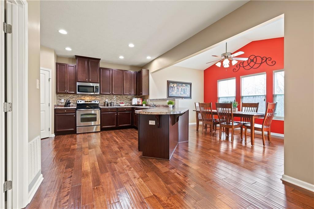 268 Long Ridge Drive Coraopolis, PA 15108 - Photo 5 of 25 Gallery Image 5